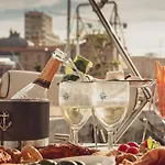 Botel 