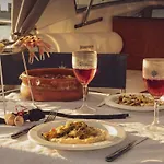 Botel 