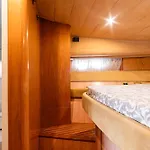 Botel 