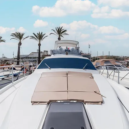 Hotel en barco 